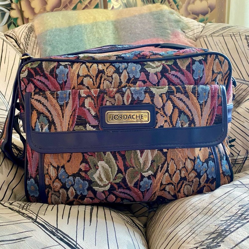 Vintage Jordache cottagecore tapestry floral weekend bag travel bag